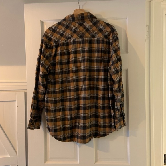 Aritzia TNA oversized plaid button down flannel shirt. Size XS. - Picture 4 of 5
